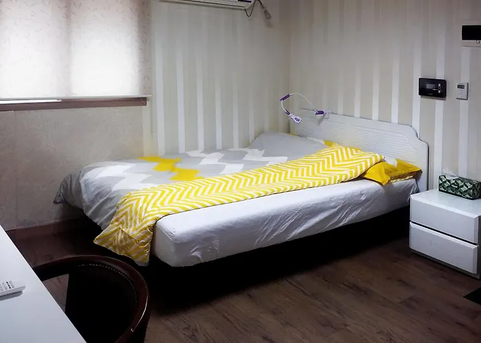 L-house ホテル *